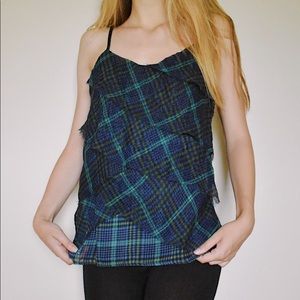 🦚NEW YORK & CO.🦚 Scalloped plaid top